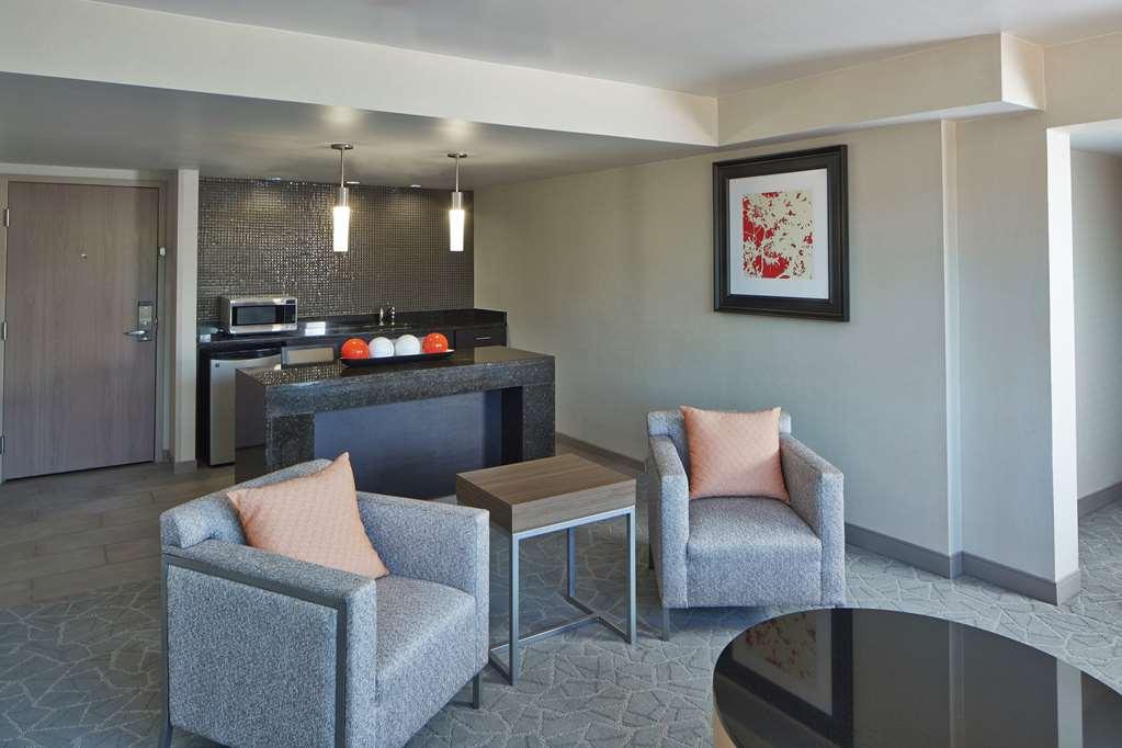 Doubletree By Hilton Atlanta Perimeter Dunwoody Hotel Room photo