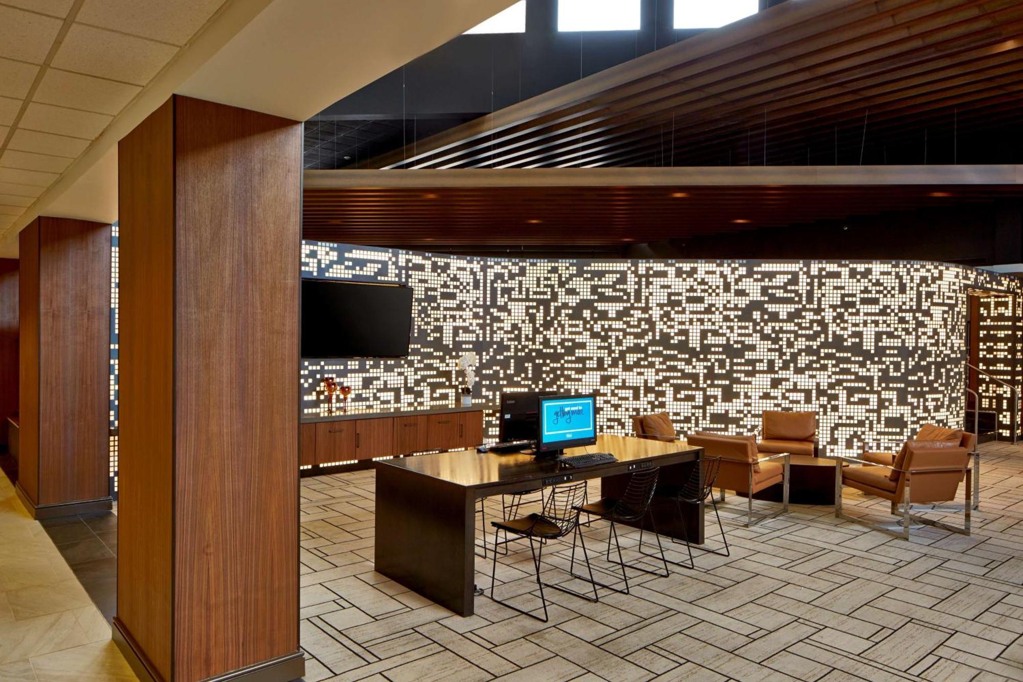 Doubletree By Hilton Atlanta Perimeter Dunwoody Hotel Exterior photo