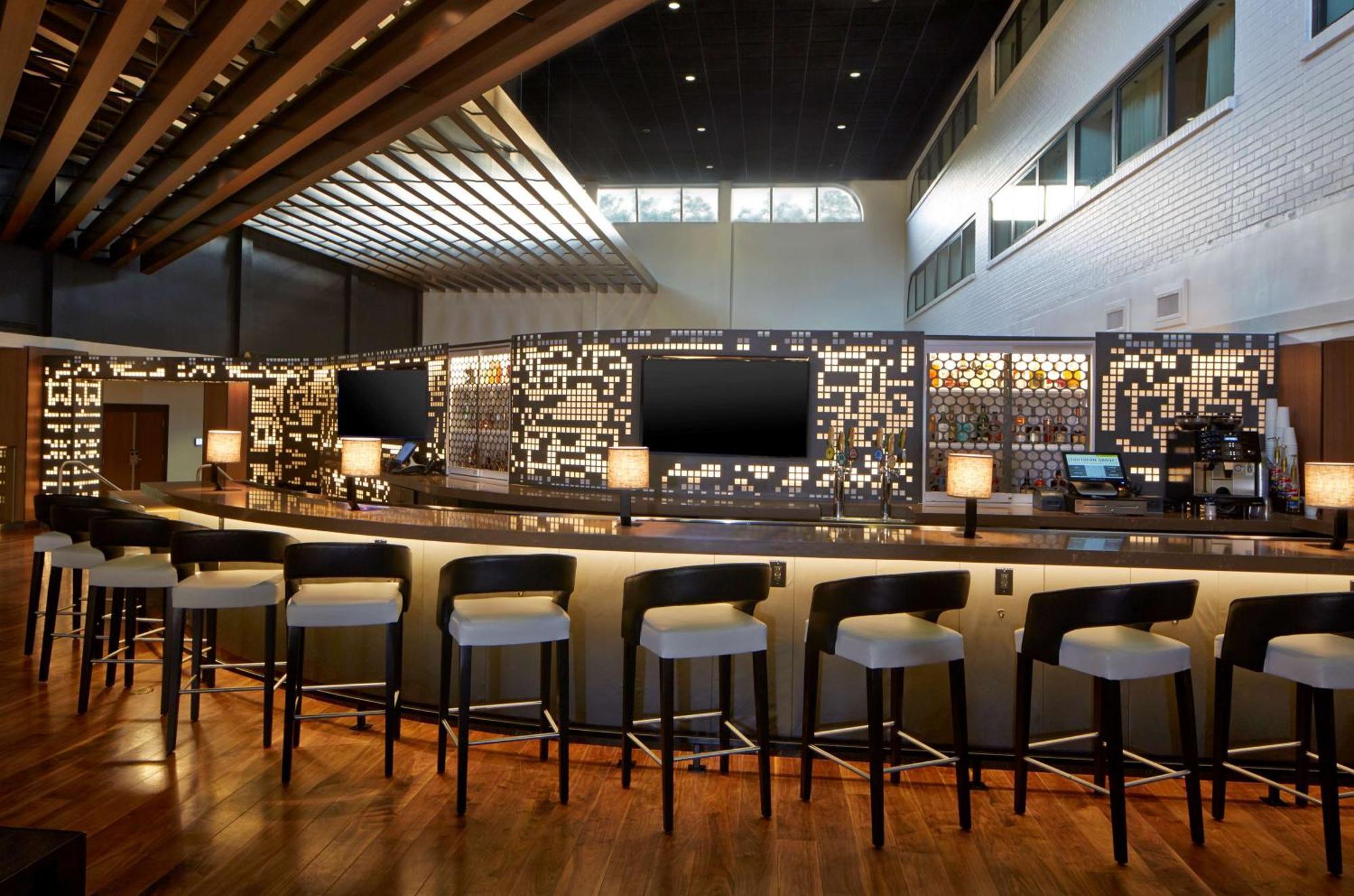 Doubletree By Hilton Atlanta Perimeter Dunwoody Hotel Exterior photo