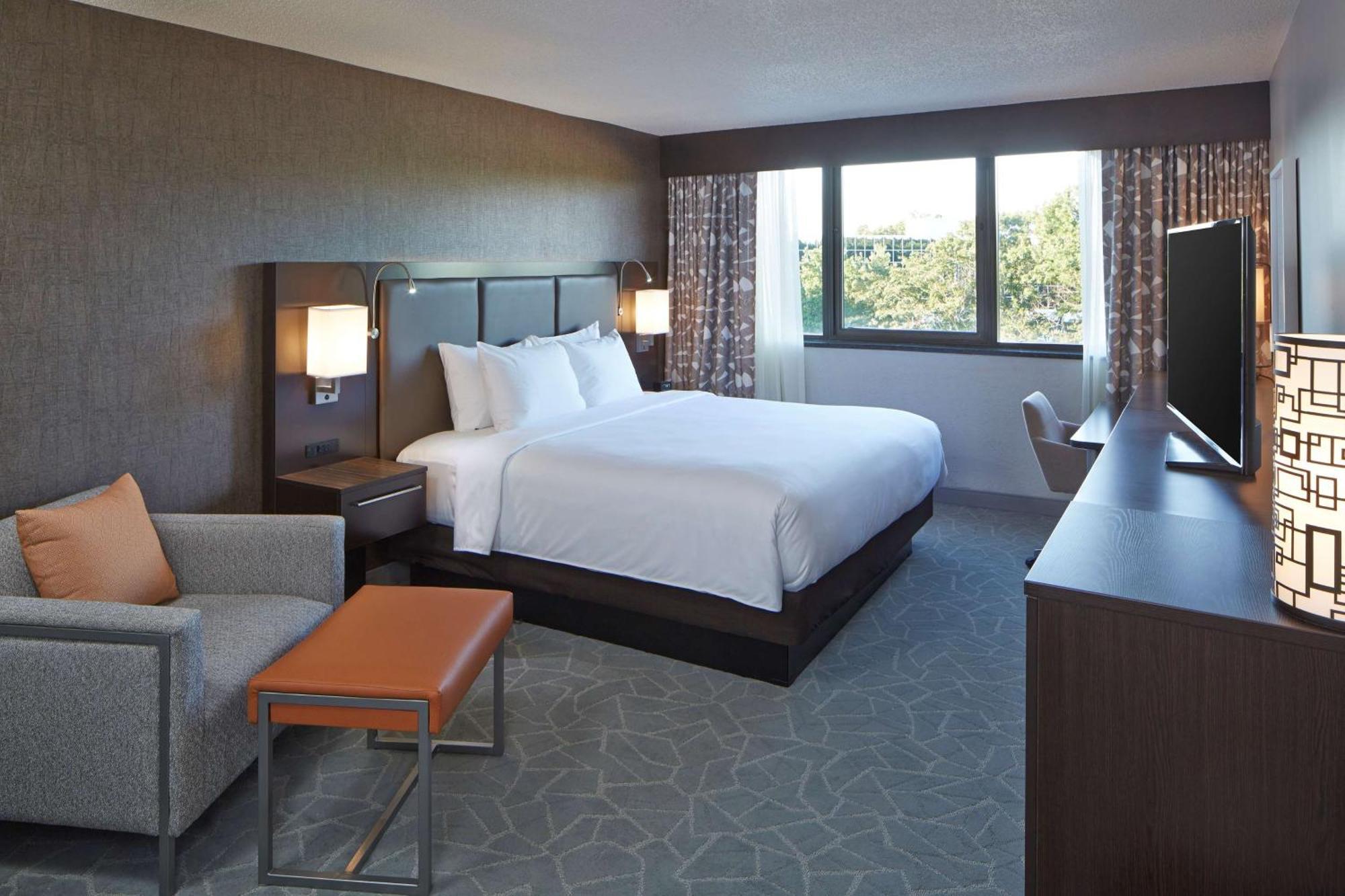 Doubletree By Hilton Atlanta Perimeter Dunwoody Hotel Exterior photo