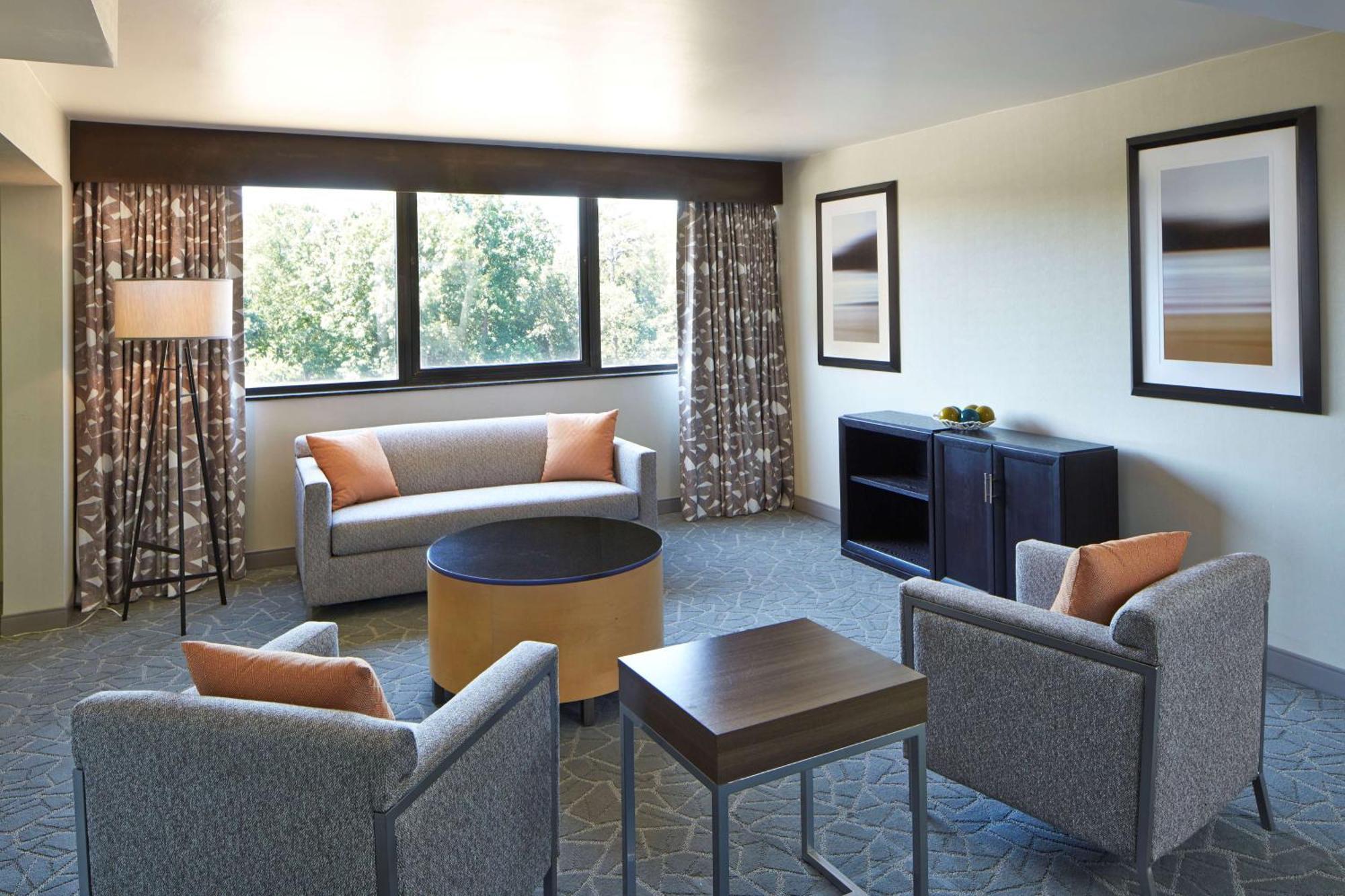 Doubletree By Hilton Atlanta Perimeter Dunwoody Hotel Exterior photo