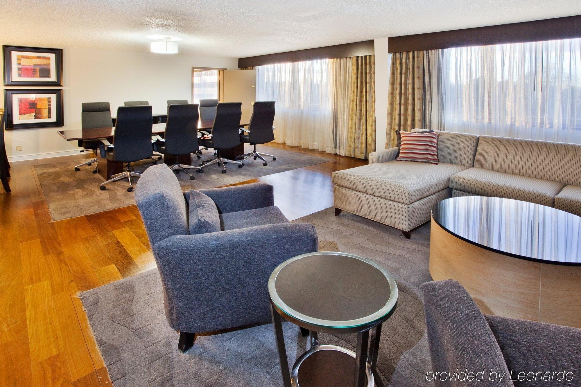 Doubletree By Hilton Atlanta Perimeter Dunwoody Hotel Room photo