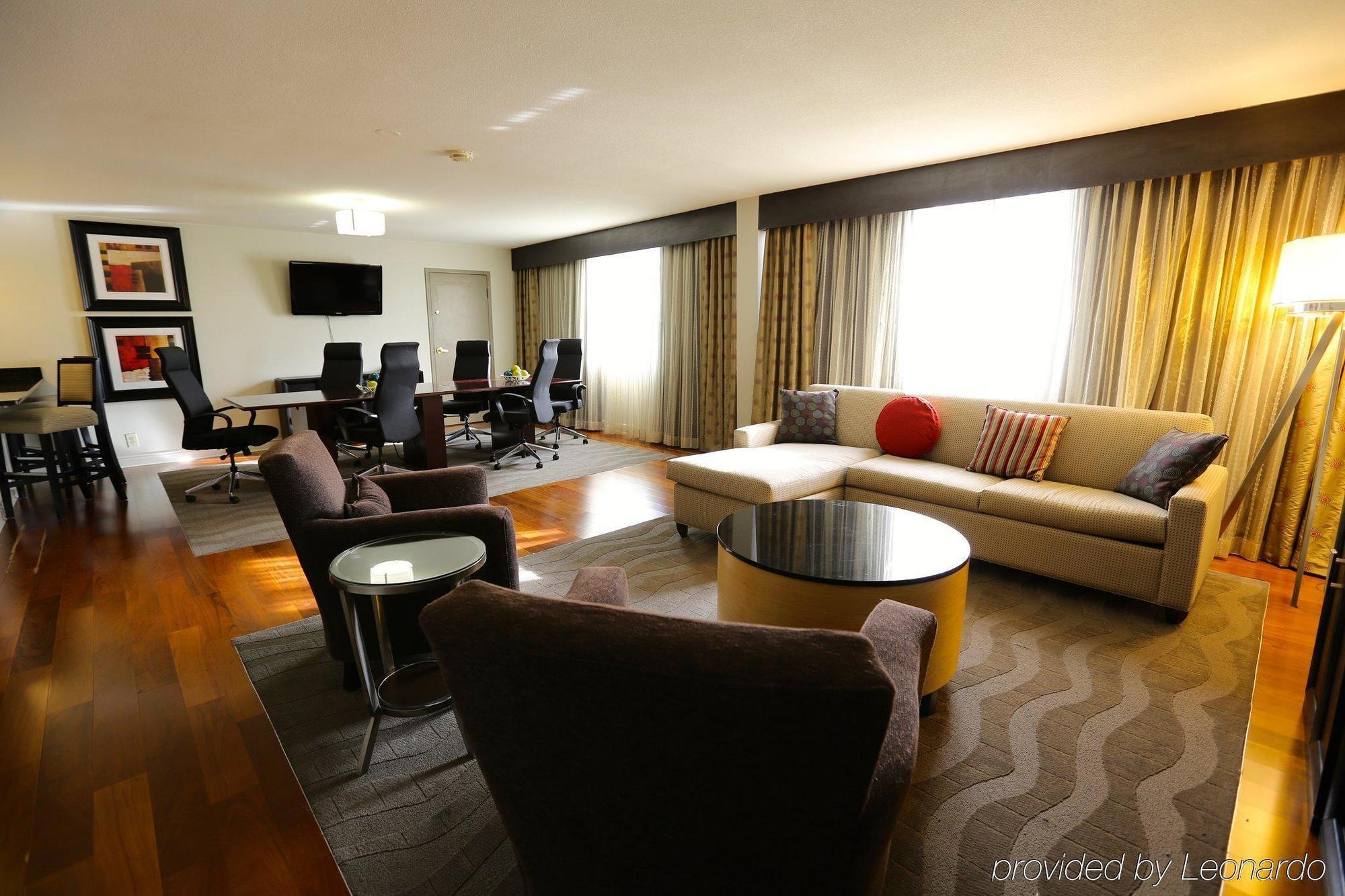 Doubletree By Hilton Atlanta Perimeter Dunwoody Hotel Exterior photo